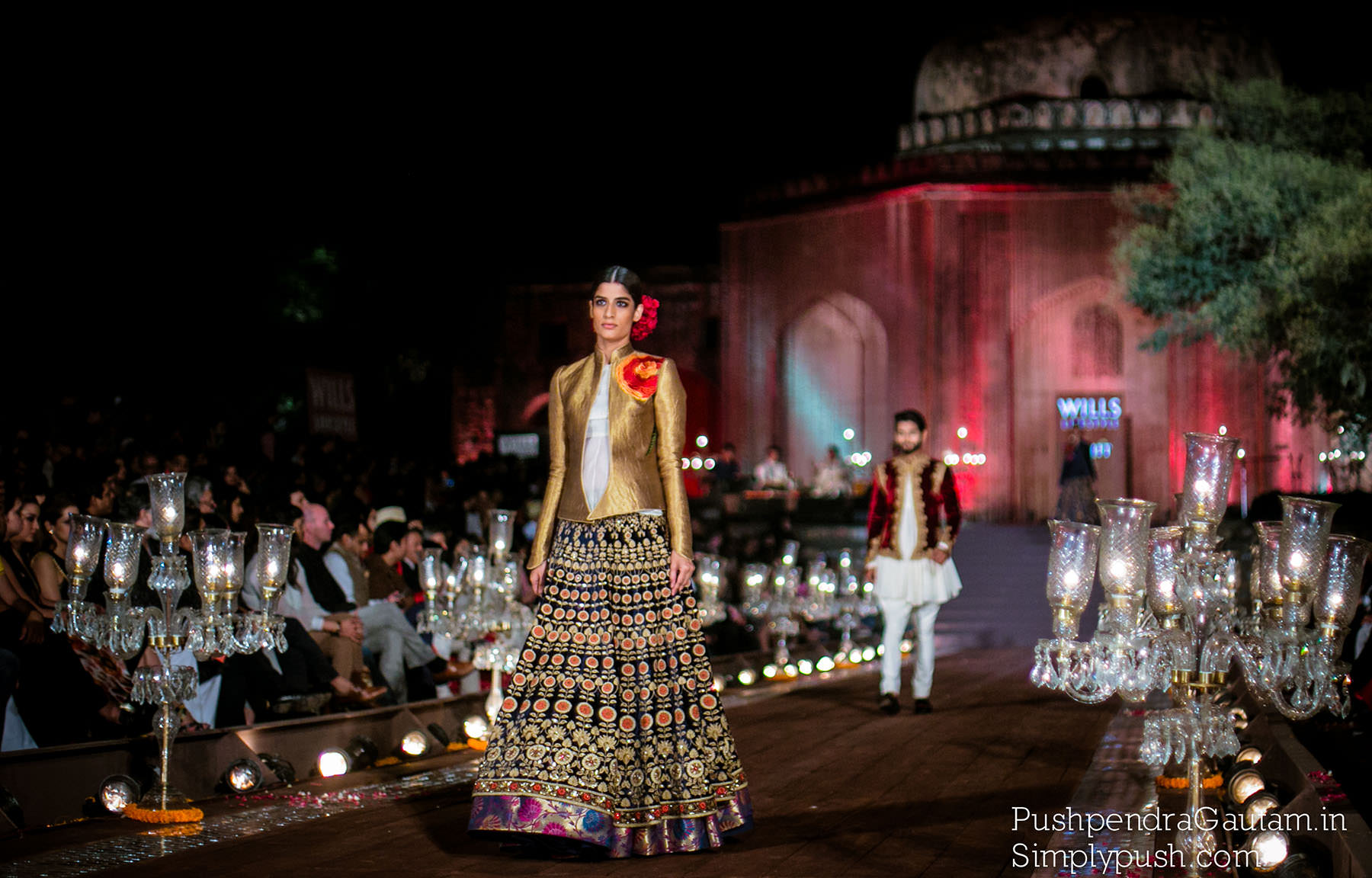 Rohit-bal-grand-finale-wifwss15-quli-khan-tomb-mehrauli-kutub-minar-show-at-wills-lifestyle-india-fashion-week-ss15-Rohit-bal-fashion-show-india-at-wills-india-fashion-week-pushpendragautam-pics-event-photographer-india